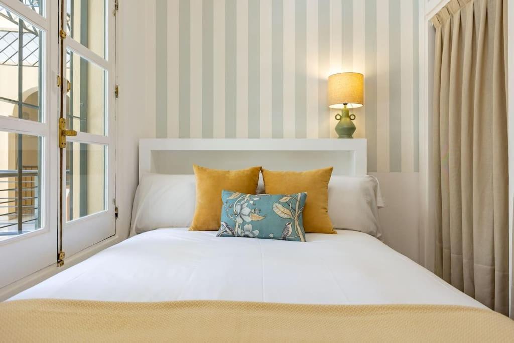 Conde Ibarra Deluxe By Valcambre Apartment Seville Ngoại thất bức ảnh